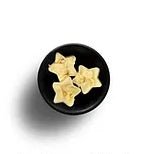 Freckleface Frankincense and Myrrh wax melts with natural resin scent, shown in a close-up image of the wax pieces.