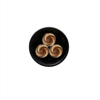 Freckleface Cinnamon Latte Soya Wax Melts in a clear container, showcasing warm cinnamon and latte scent.