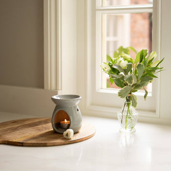 Freckleface Classic Light Grey Wax Burner with sleek ceramic design and adjustable heat control, ideal for melting scented wax.