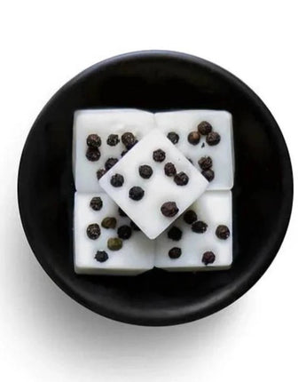 Freckleface Sandalwood and Black Pepper Soya Wax Melts with natural wax pieces and warm earthy fragrance.
