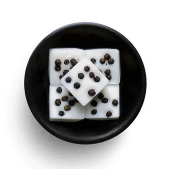 Freckleface Sandalwood and Black Pepper Soya Wax Melts with natural wax pieces and warm earthy fragrance.