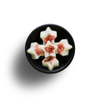 Freckleface Strawberries and Cream Soya Wax Melts with pink and white swirled design, ideal for home fragrance.