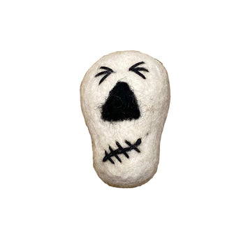 Felt Halloween skull decoration with closed eyes, made by Amica, perfect for spooky seasonal decor.