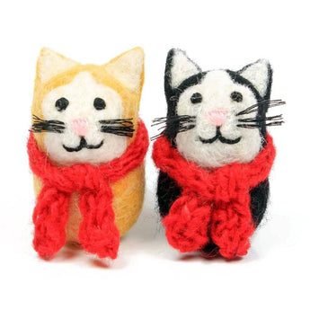 Felt ginger cat decoration with a colorful scarf, crafted by Amica, perfect as a charming mini home decor accessory.