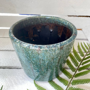 Old style Dutch pot in blue and green with six assorted designs, crafted by Grand Illusions.