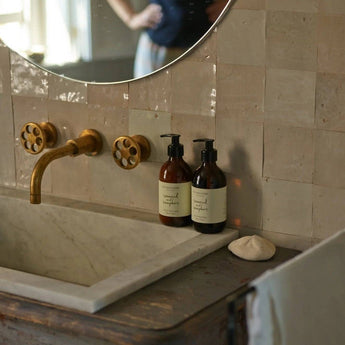 Plum & Ashby Seaweed & Samphire Hand and Body Wash bottle with natural ingredients and elegant packaging.